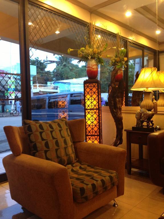 Sun Avenue Tourist Inn & Cafe Tagbilaran City Exterior foto