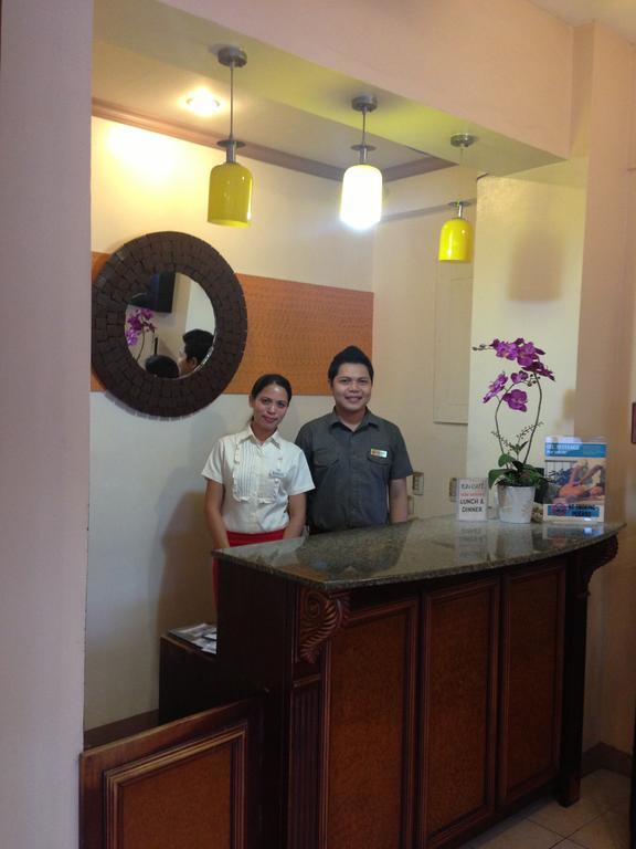 Sun Avenue Tourist Inn & Cafe Tagbilaran City Exterior foto