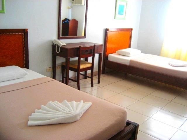 Sun Avenue Tourist Inn & Cafe Tagbilaran City Exterior foto
