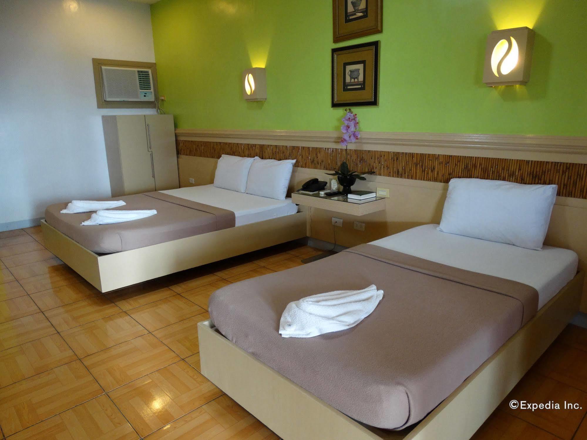 Sun Avenue Tourist Inn & Cafe Tagbilaran City Exterior foto