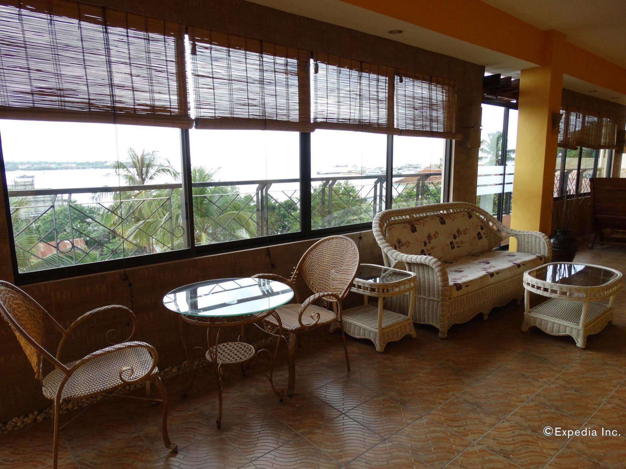 Sun Avenue Tourist Inn & Cafe Tagbilaran City Exterior foto